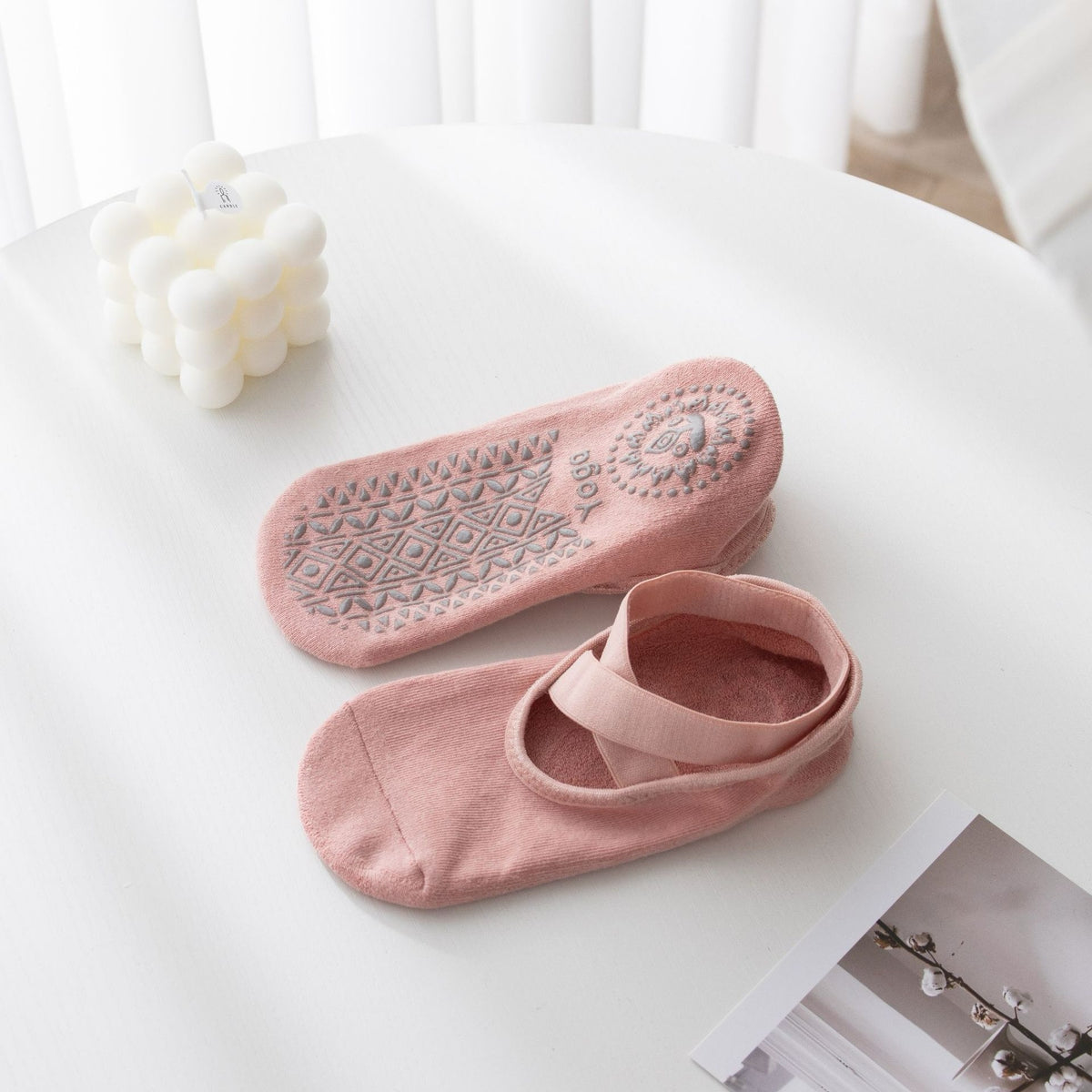 Women's Ballet Cross Grip Socks - Blush Pink