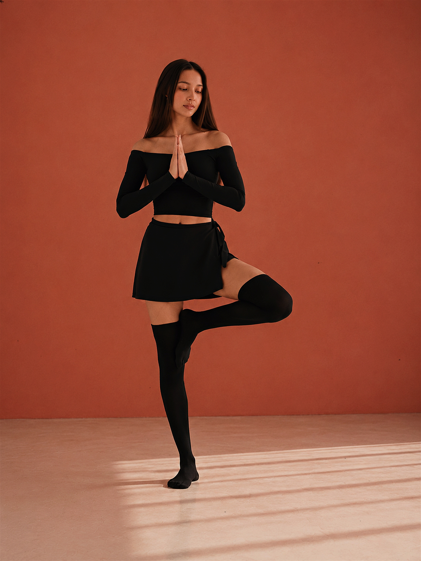 Women's Over the Knee Five Toe Pilates Grip Socks - Black