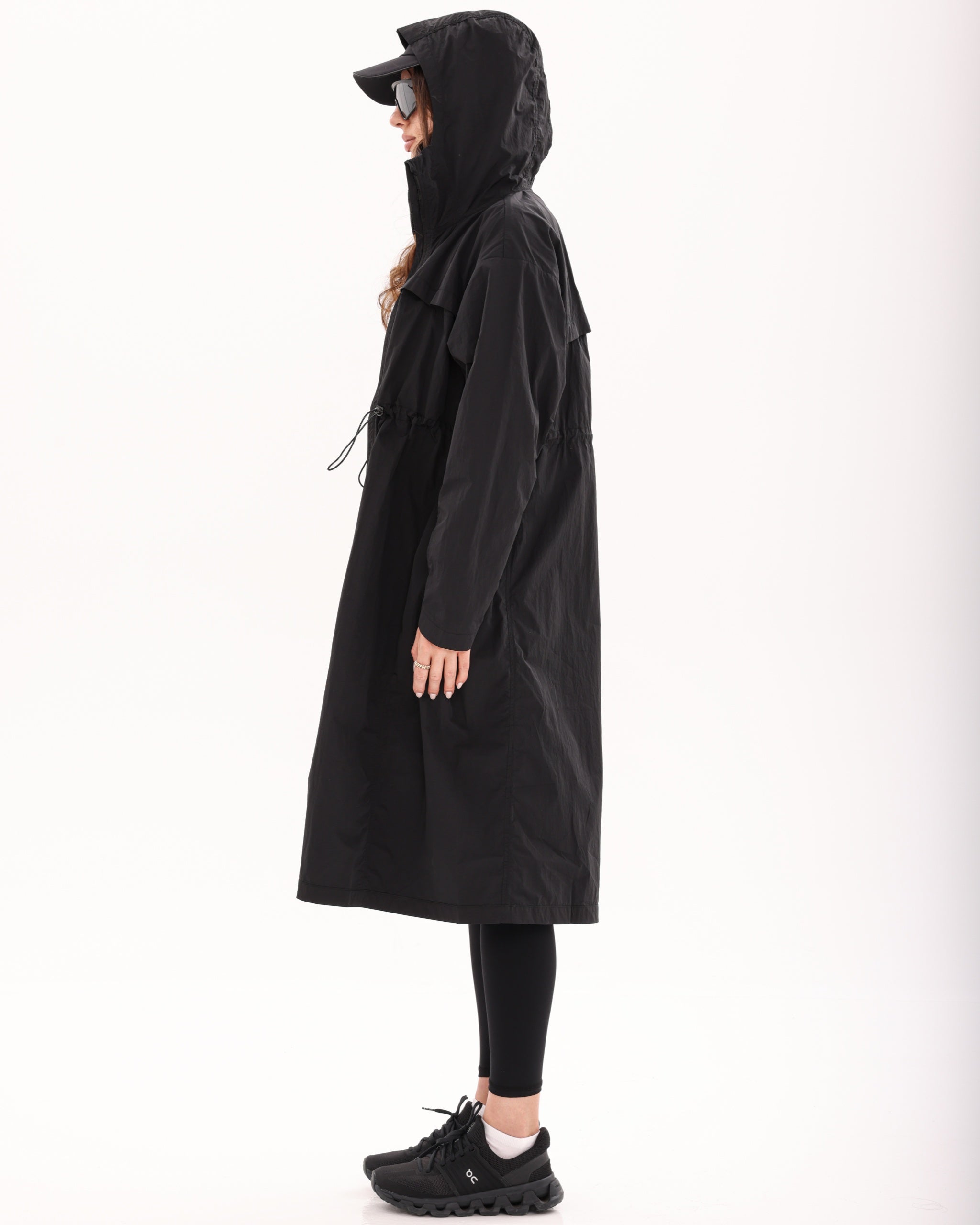 Wadi Trail Sunscreen Long Coat - Black