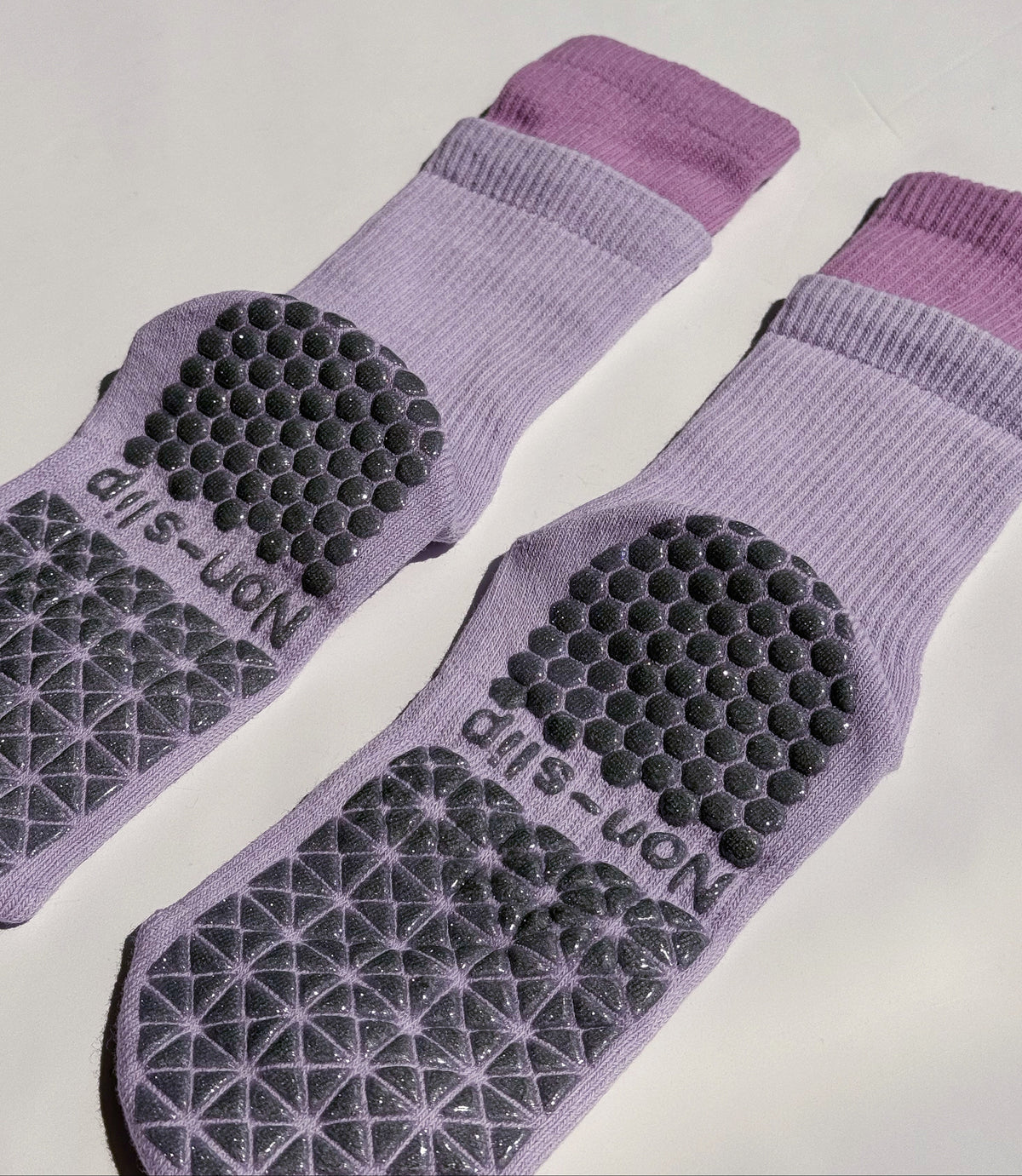 Women's Layered Grip Socks for Pilates & Yoga - Lavender Pink