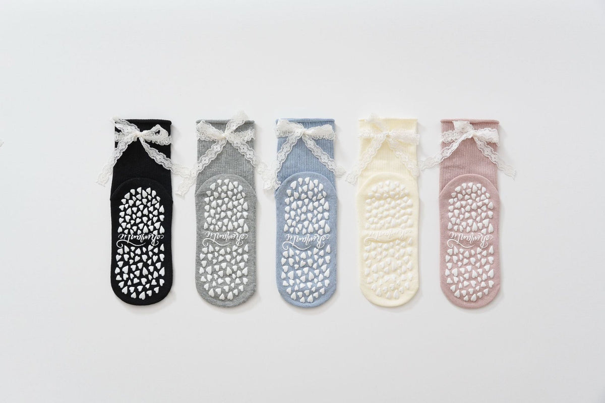 Women's Lacey Bow Grip Socks- Gray