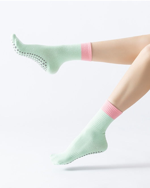 Women's Color Block Pilates Grip Socks - Mint Cream