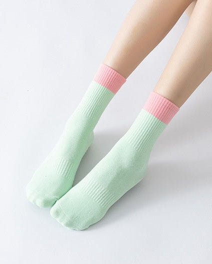 Women's Color Block Pilates Grip Socks - Mint Cream